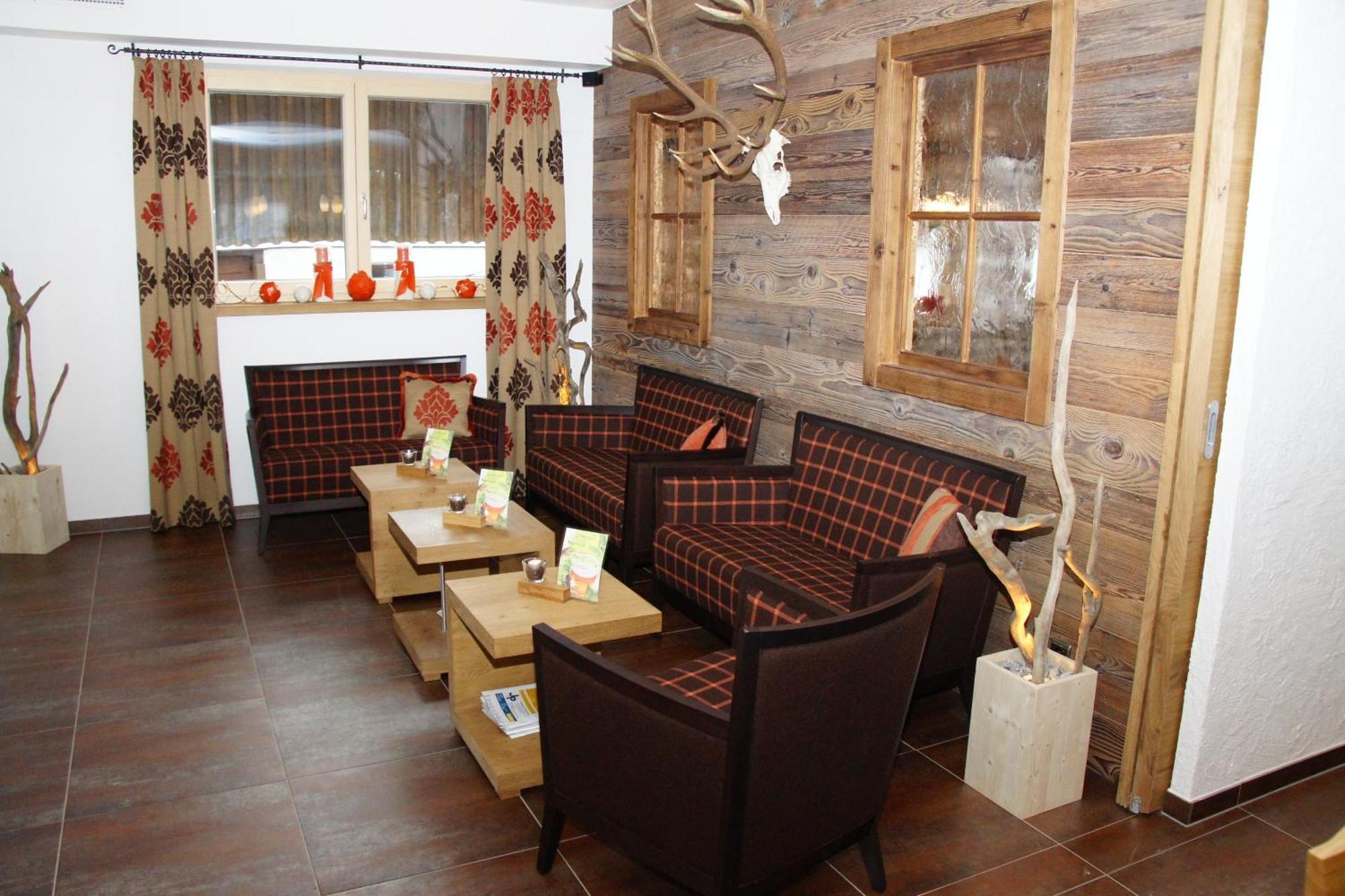 Alpinhotel Monte Superior - Silvretta Card Premium Betrieb Galtuer Exterior photo
